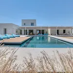 Lampsi - Spacious & Modern Villa