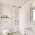 Lampsi - Spacious & Modern