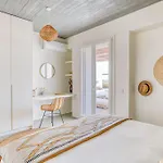 Lampsi - Spacious & Modern Villa Isterni (Paros)