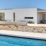 Lampsi - Spacious & Modern Villa Isterni (Paros)