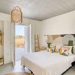 Lampsi - Spacious & Modern Isterni (Paros)