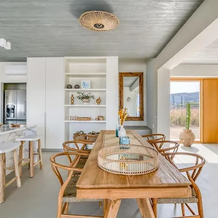 Villa Lampsi - Spacious & Modern Isterni (Paros)