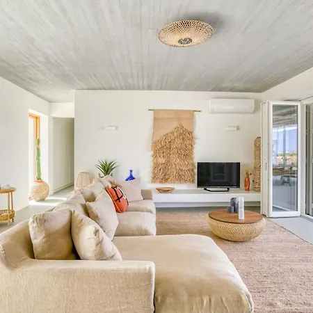 Lampsi - Spacious & Modern Isterni (Paros)