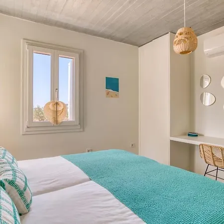 Lampsi - Spacious & Modern Isterni (Paros)