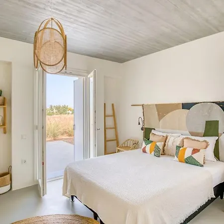 Lampsi - Spacious & Modern Isterni (Paros)