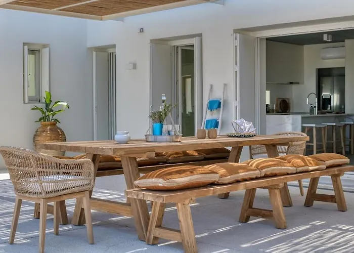 Lampsi - Spacious & Modern Villa *