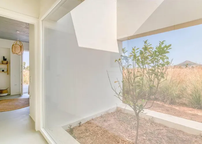 Lampsi - Spacious & Modern Willa Isterni (Paros)