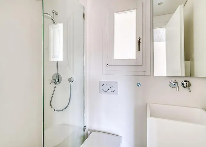 Willa Lampsi - Spacious & Modern Isterni (Paros)