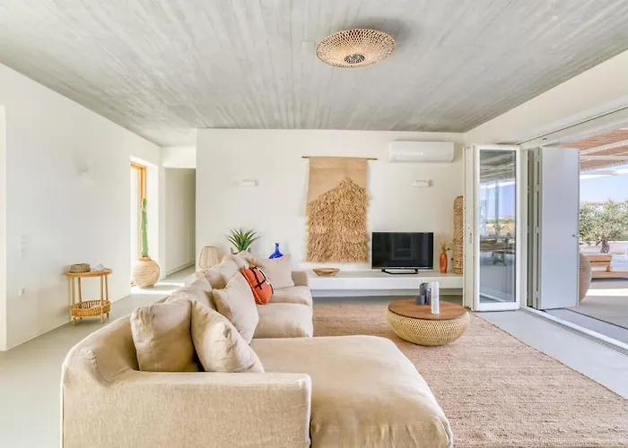 Lampsi - Spacious & Modern Isterni (Paros)