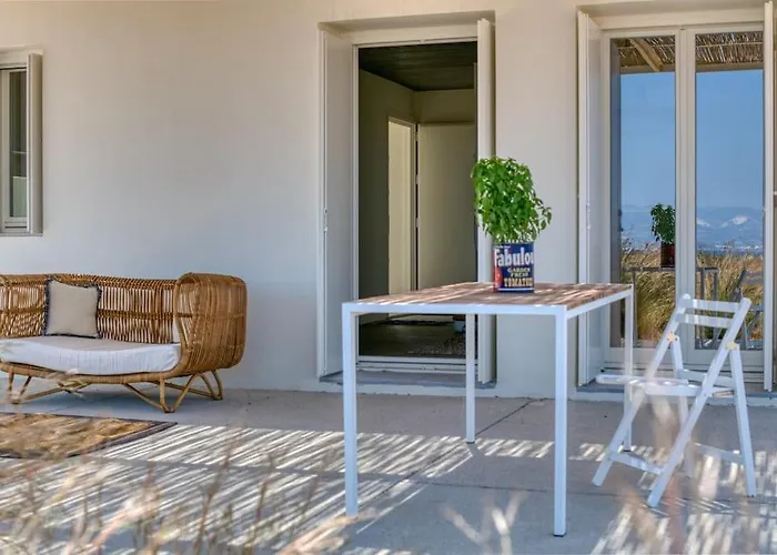 Lampsi - Spacious & Modern * Isterni (Paros)