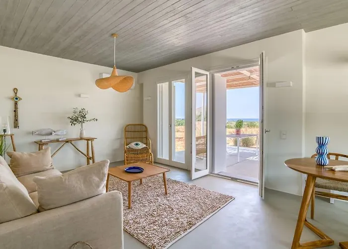 Lampsi - Spacious & Modern