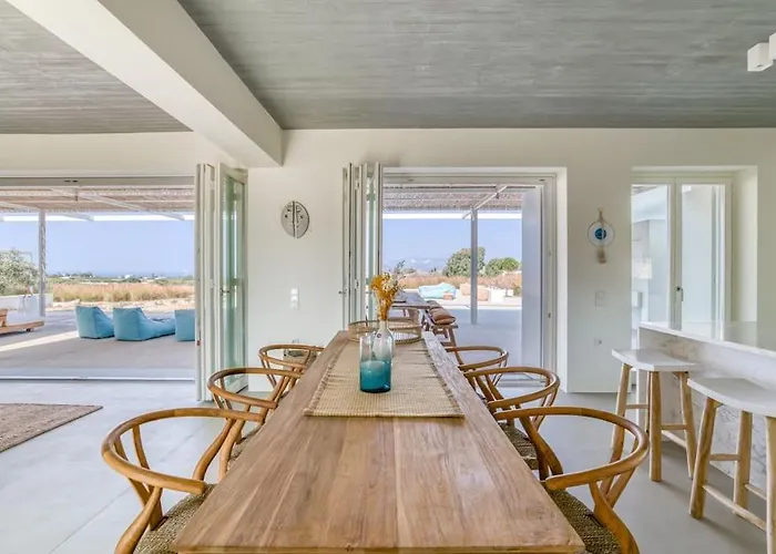 Lampsi - Spacious & Modern Isterni (Paros)